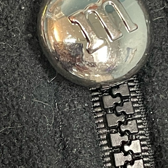 Bradford exchange wearable art M&M’s zip up fleece jacket (2009)size medium - Picture 6 of 7